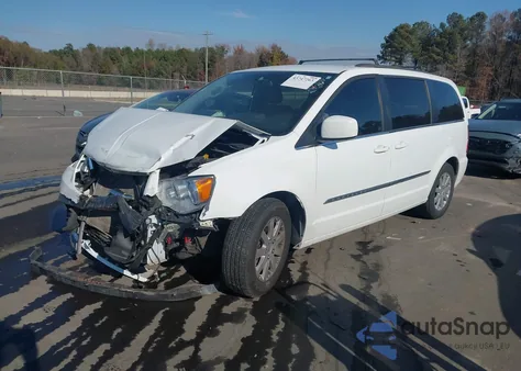 2015 Chrysler Town & Country Touring from USA, damaged, VIN 2C4RC1BG7FR729903